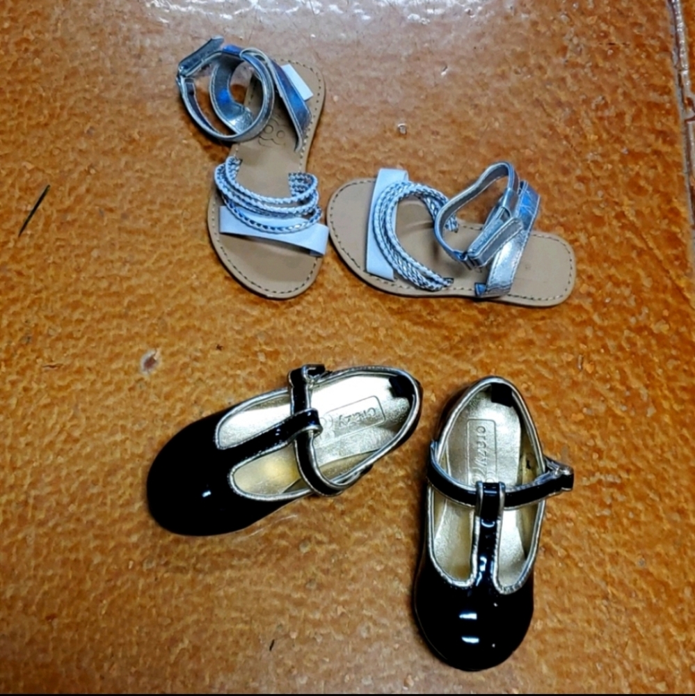 Crazy 8 shoes size 6